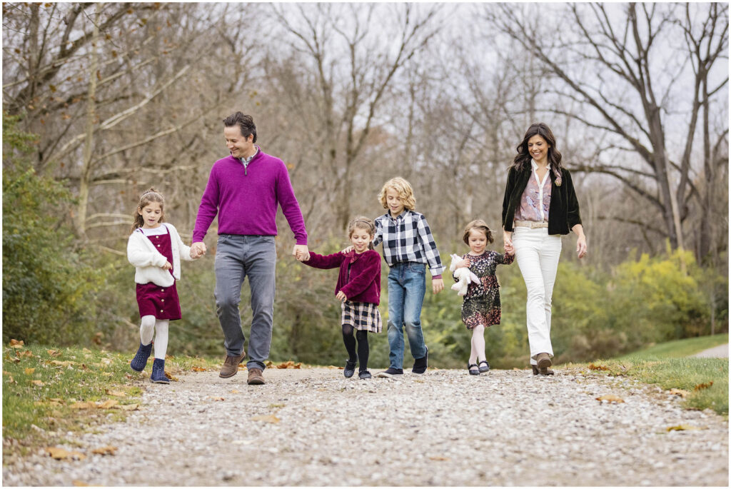 Photo of a family walking together in Columbus Ohio