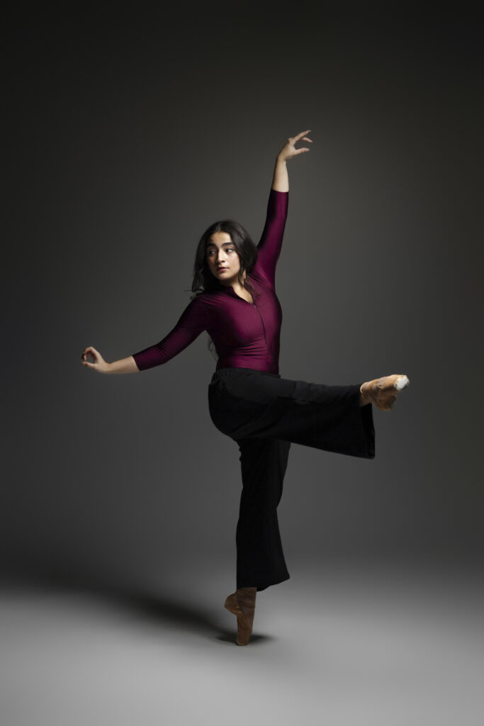 Columbus Ohio dancer on point shoes